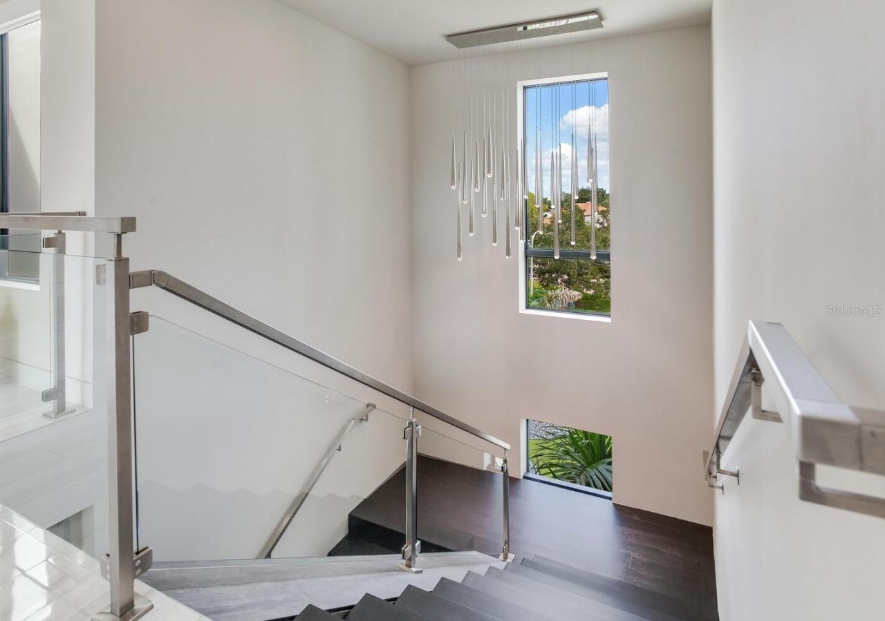 5131 W Neptune Way, Tampa, FL 33609 Photo