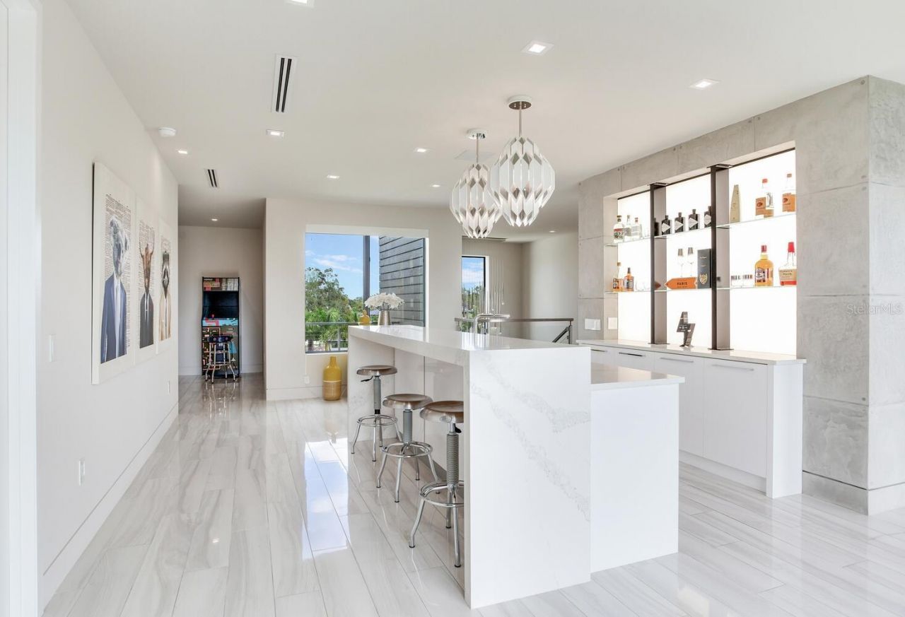 5131 W Neptune Way, Tampa, FL 33609 Photo