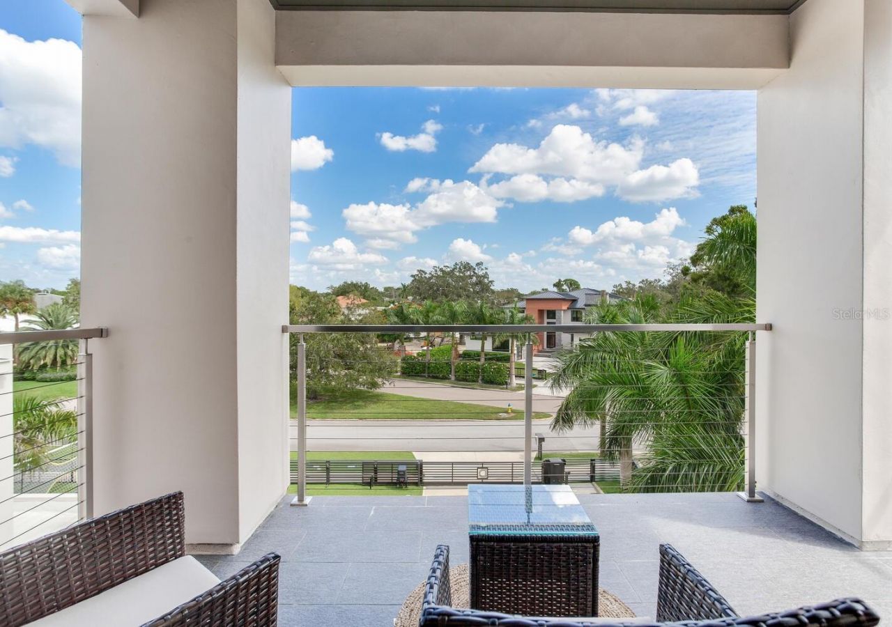 5131 W Neptune Way, Tampa, FL 33609 Photo