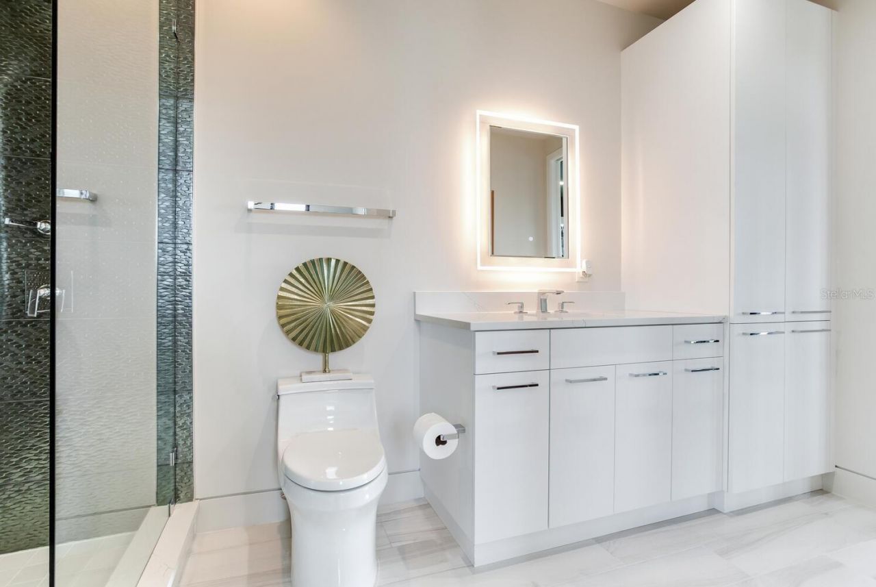 5131 W Neptune Way, Tampa, FL 33609 Photo