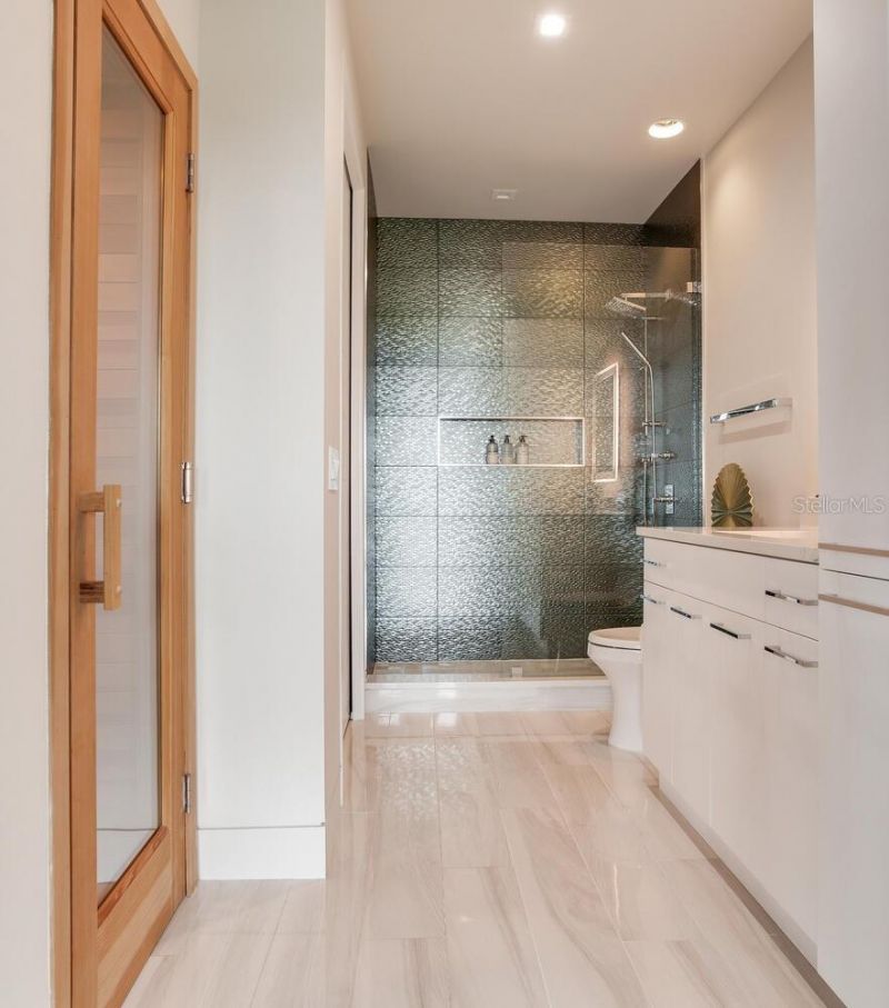 5131 W Neptune Way, Tampa, FL 33609 Photo