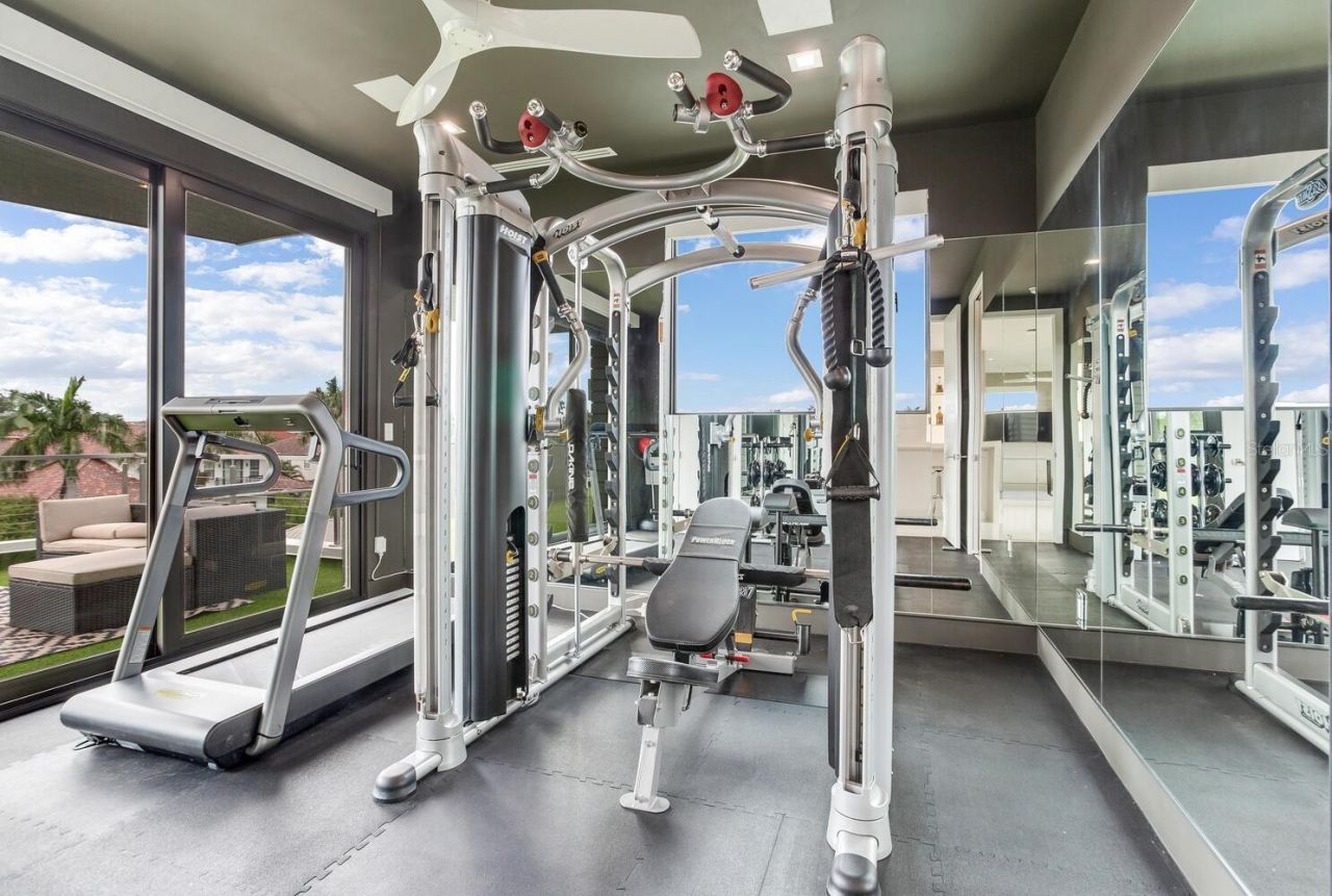 5131 W Neptune Way, Tampa, FL 33609 Photo