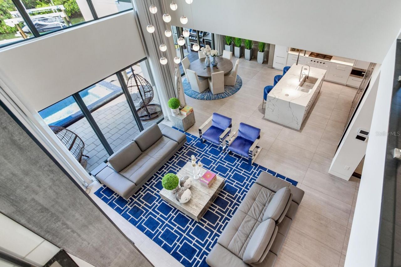 5131 W Neptune Way, Tampa, FL 33609 Photo