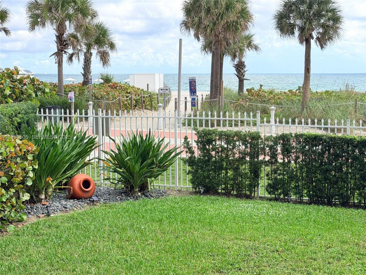 5845 Collins Ave, Unit 201, Miami Beach, FL 33140 Photo