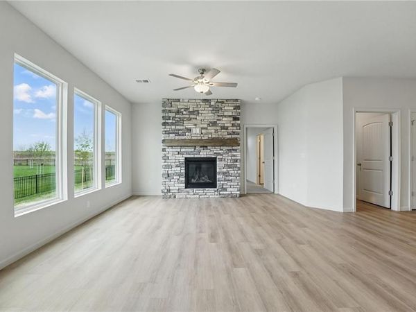 404 SW Mulberry Court, Blue Springs, MO 64014