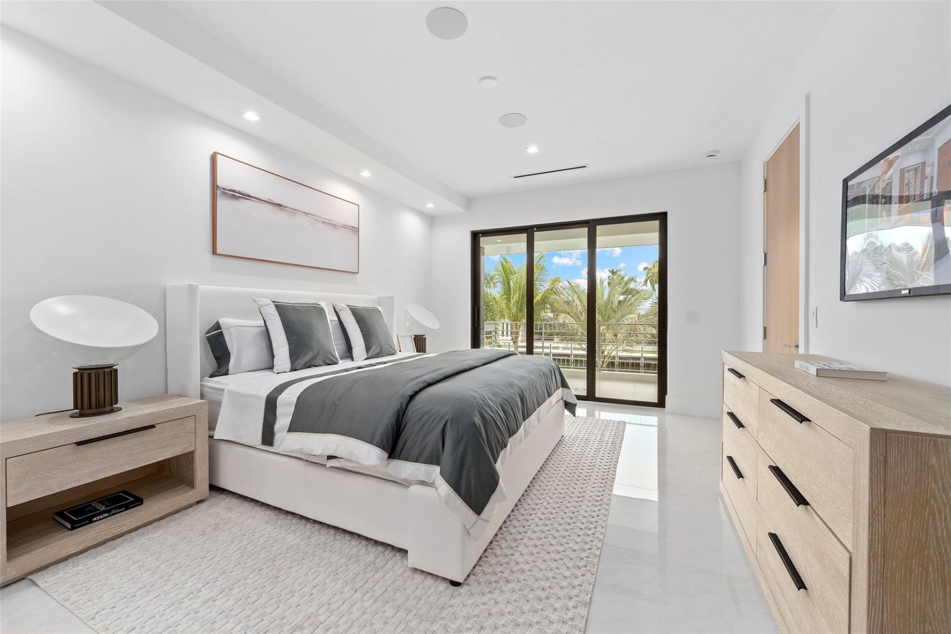 24 Fiesta Way, Fort Lauderdale, FL 33301 Photo