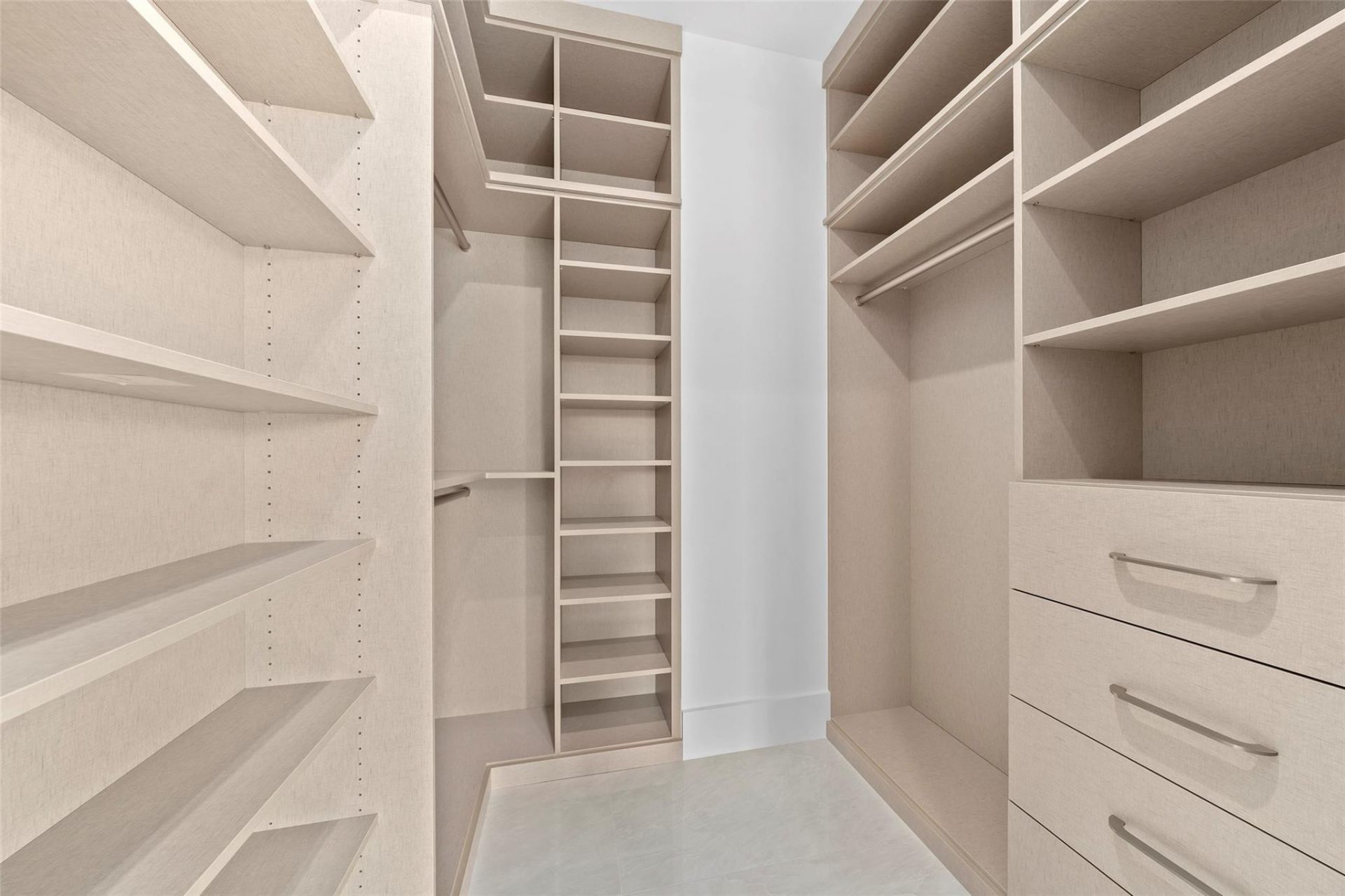 24 Fiesta Way, Fort Lauderdale, FL 33301 Photo