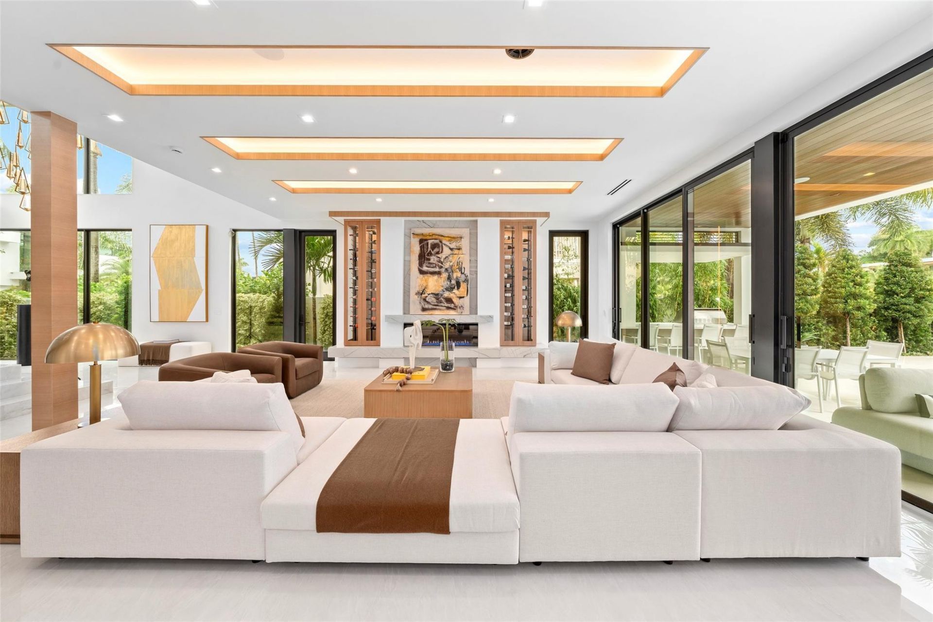 24 Fiesta Way, Fort Lauderdale, FL 33301 Photo