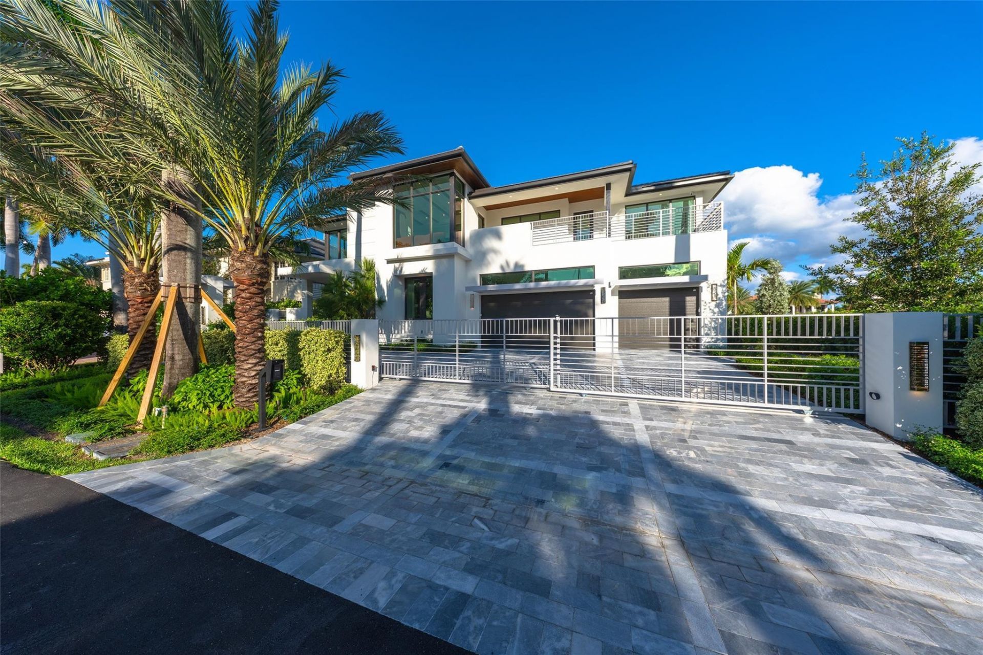 24 Fiesta Way, Fort Lauderdale, FL 33301 Photo
