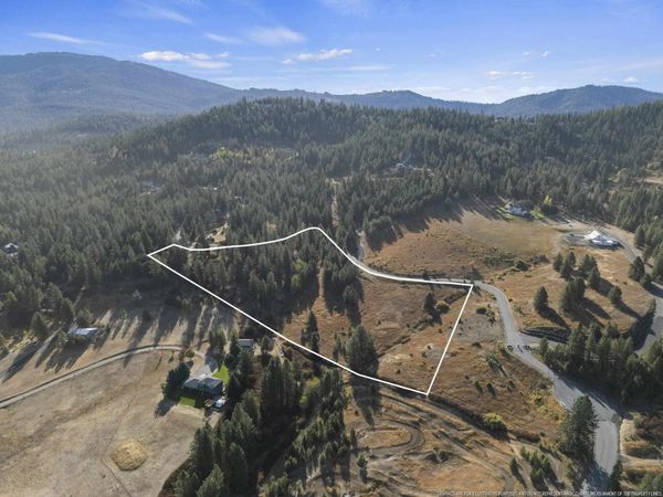 6611 S Saddle Ridge Ln, Greenacres, WA 99016