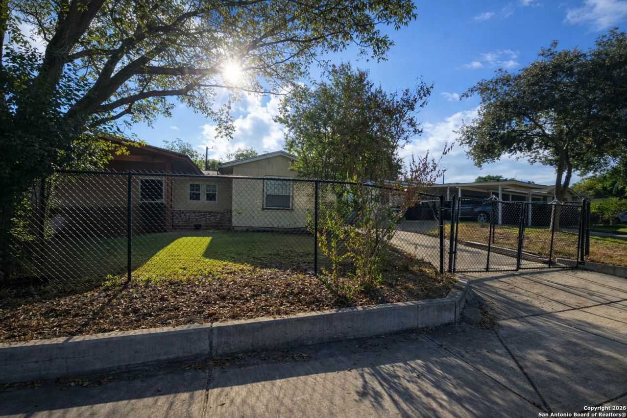 6410 Greencastle St., San Antonio, TX 78242 Main Photo