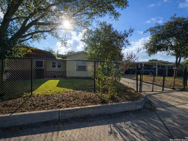 6410 Greencastle St., San Antonio, TX 78242