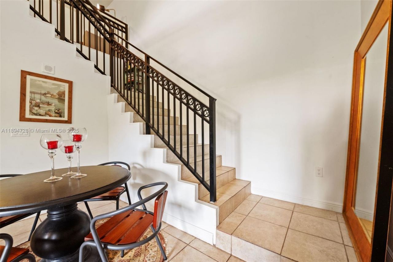 888 S Douglas Rd, Unit 113, Coral Gables, FL 33134 Photo