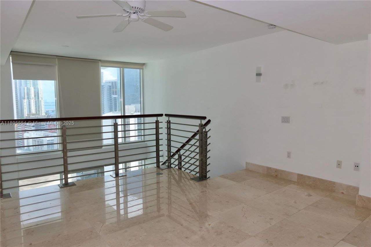 41 SE 5th St, Unit 1611, Miami, FL 33131 Photo