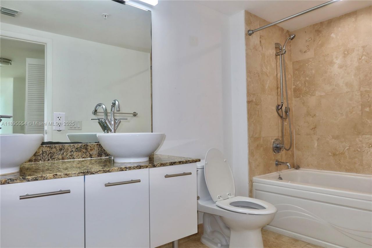 41 SE 5th St, Unit 1611, Miami, FL 33131 Photo