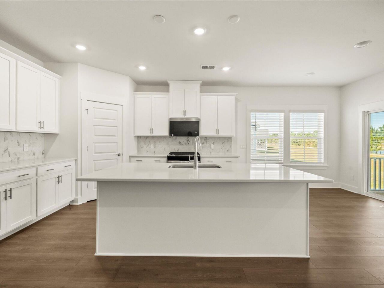 434 Radiant Blue Way Photo 12