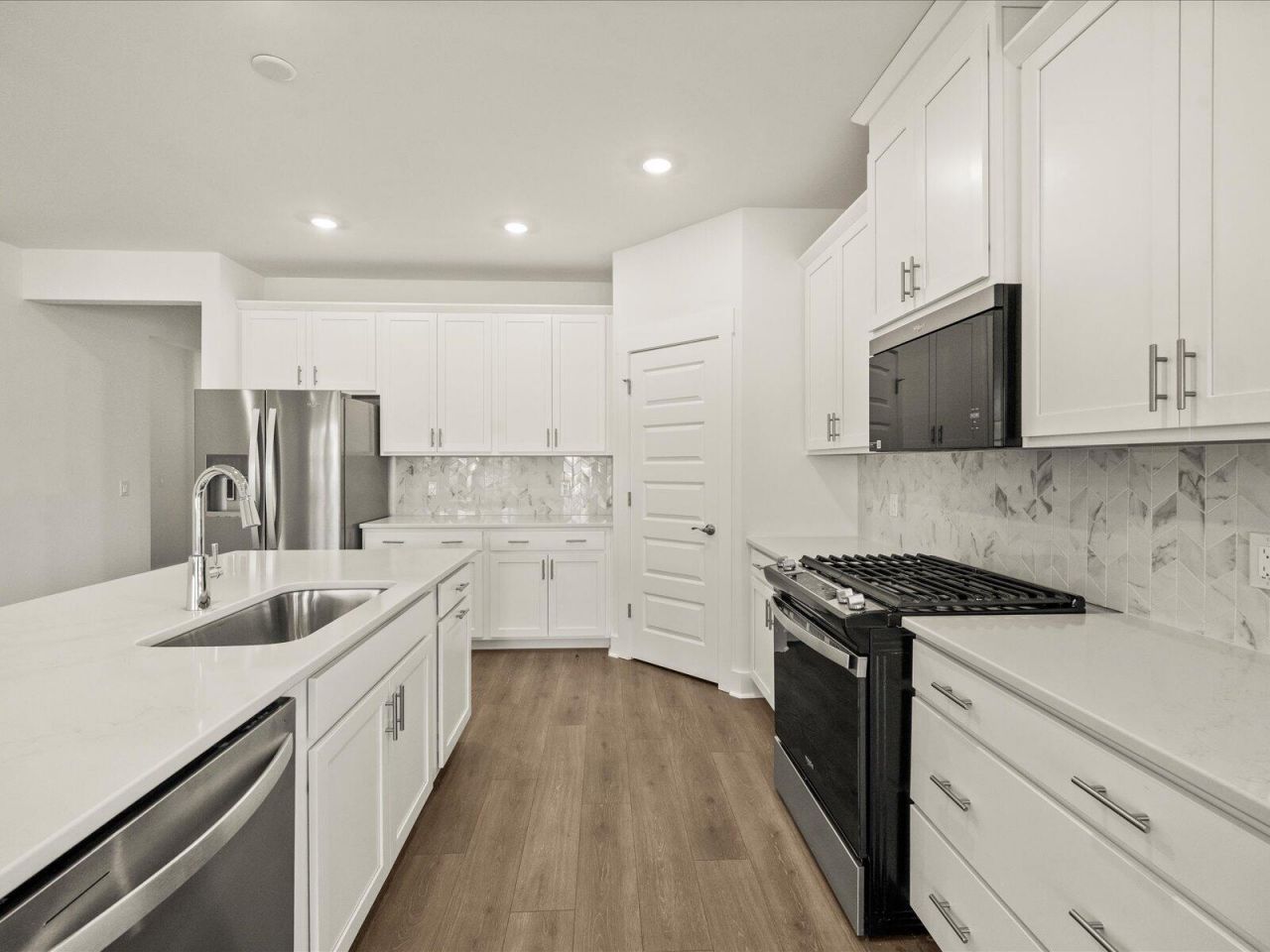 434 Radiant Blue Way Photo 14