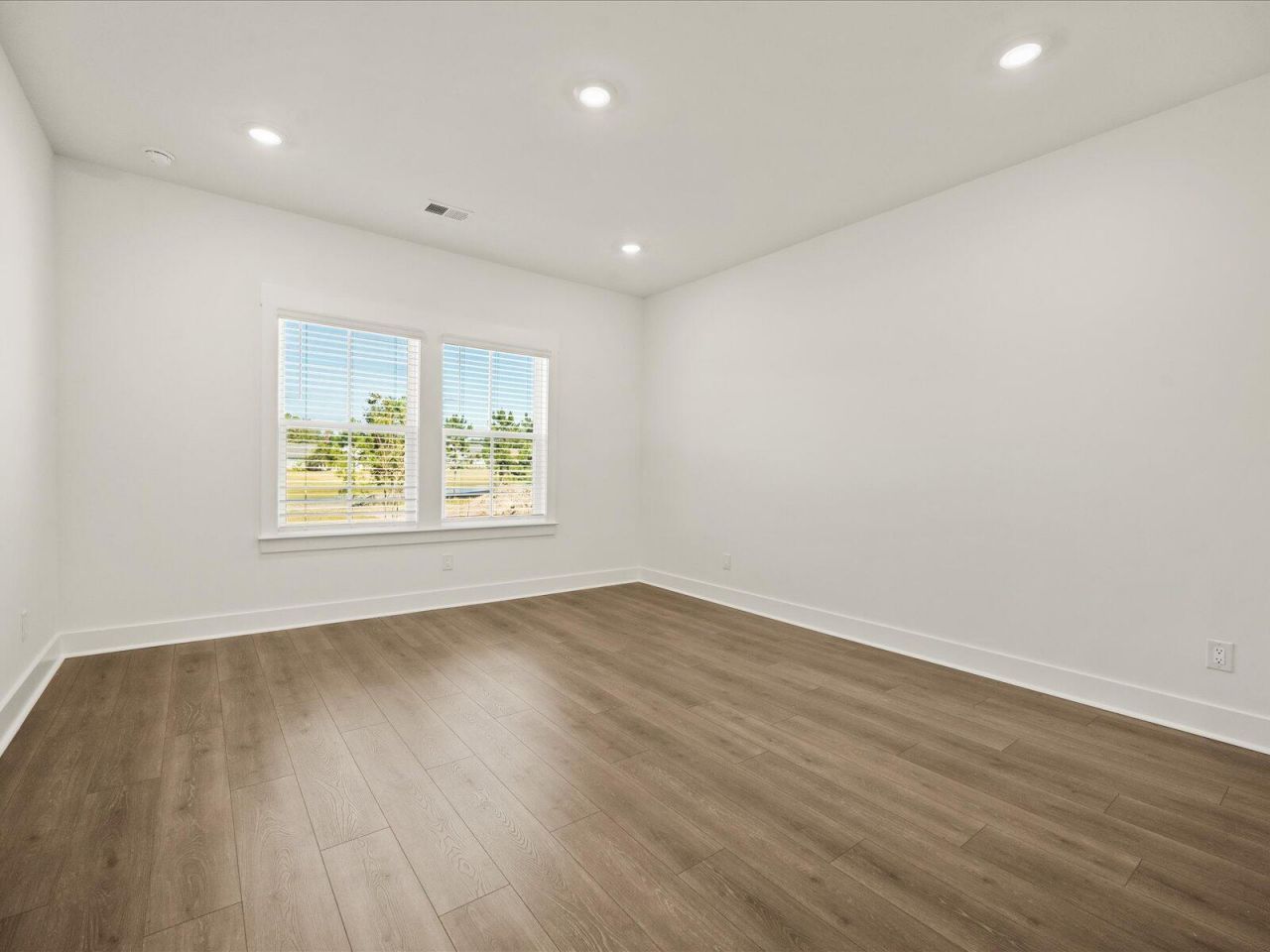 434 Radiant Blue Way Photo 28