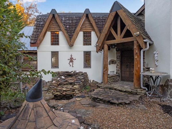 3002 Wilson Avenue, Signal Mountain, TN 37377