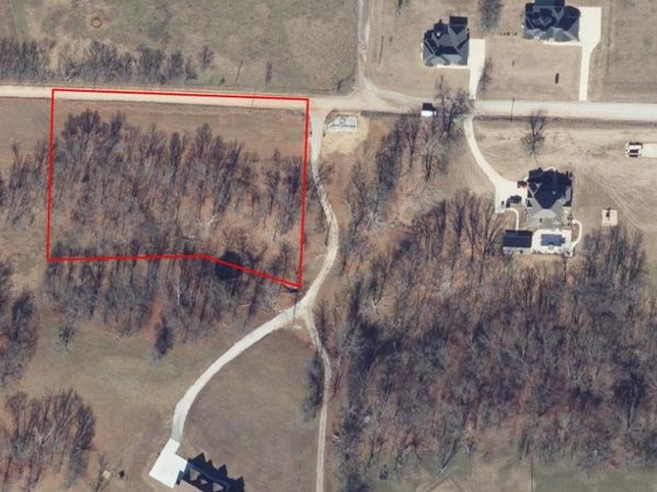 Sears Road , Bentonville, AR 72713