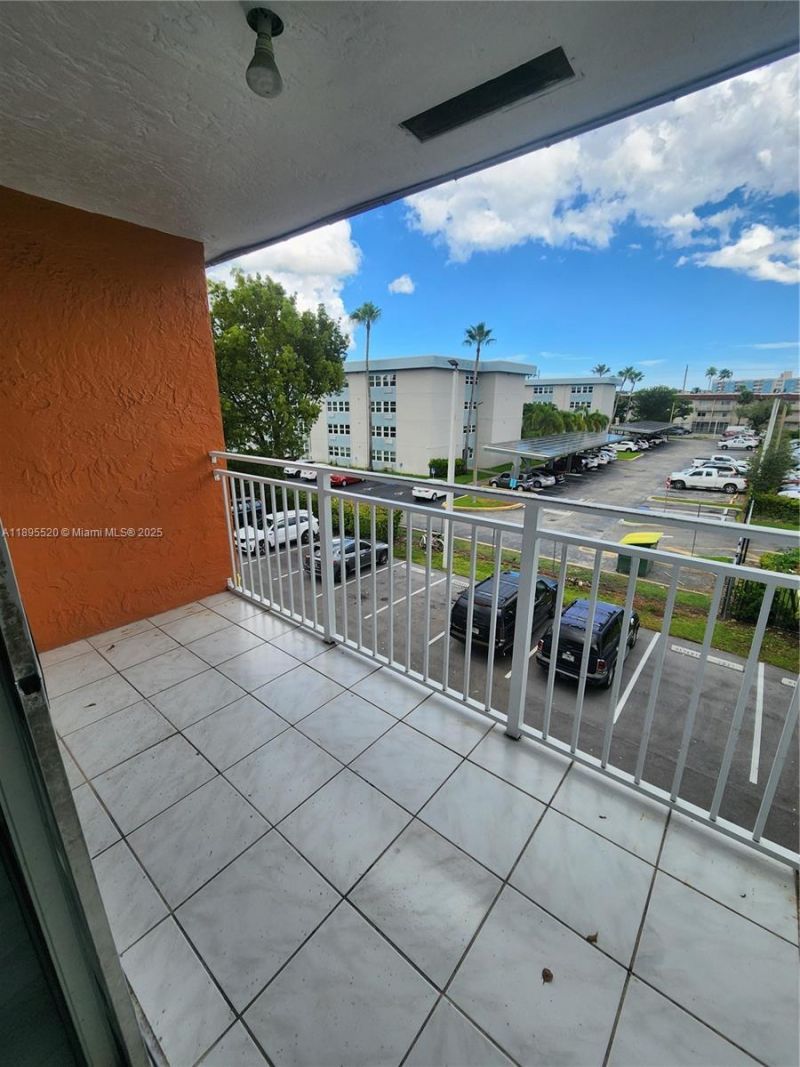 11309 SW 200th St, Unit 303-C, Miami, FL 33157 Photo