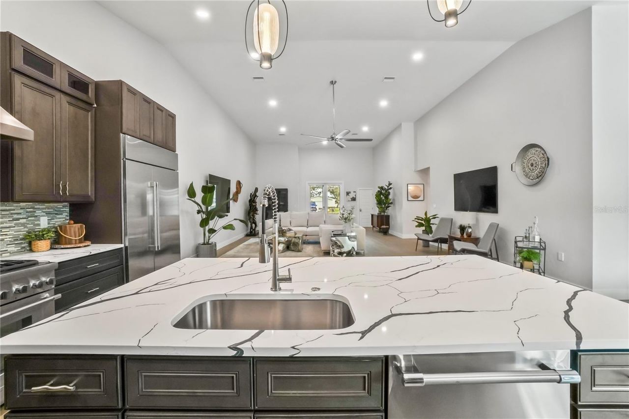 11624 Oak Lane, Seminole, FL 33778 Photo