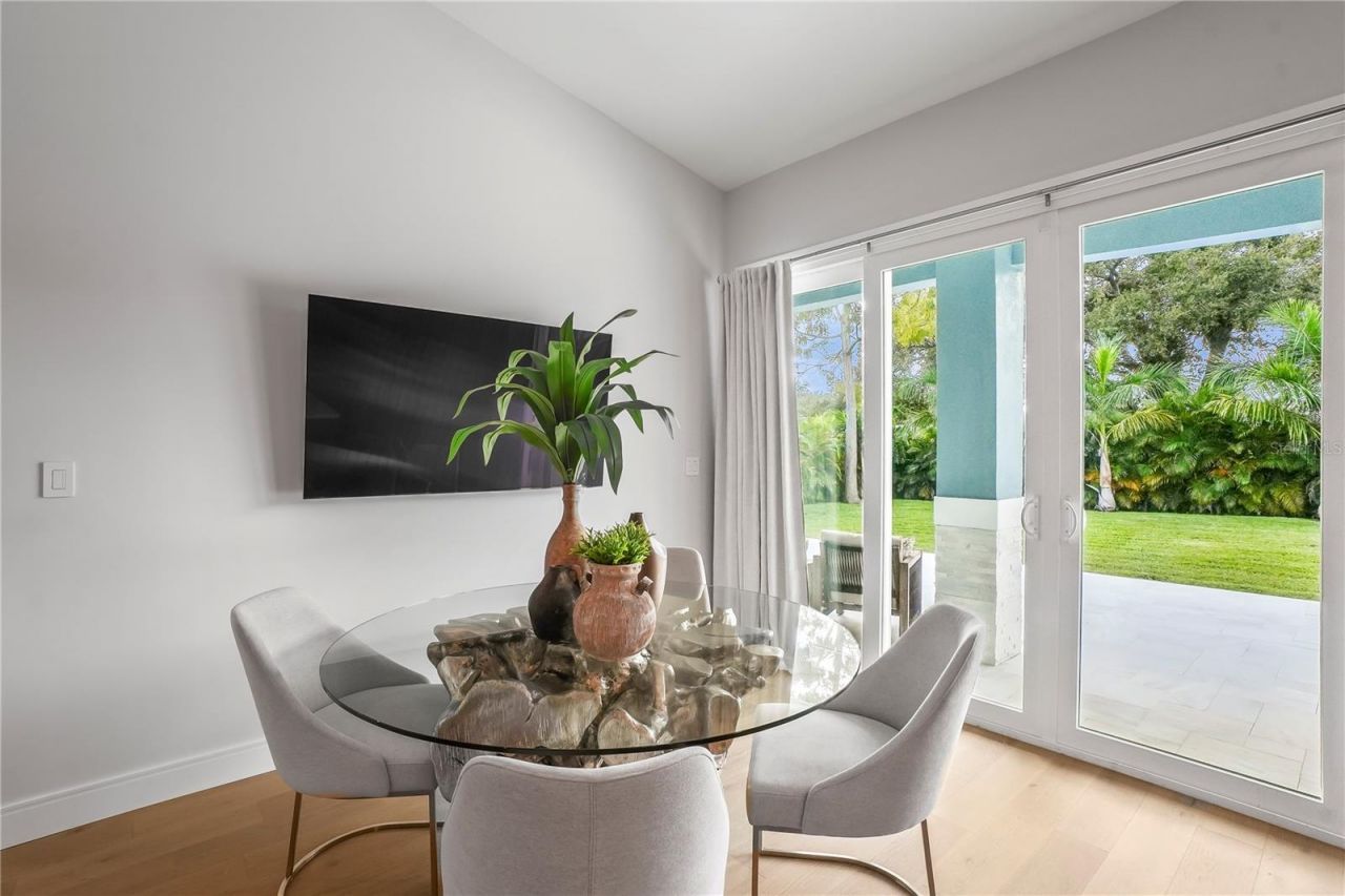 11624 Oak Lane, Seminole, FL 33778 Photo