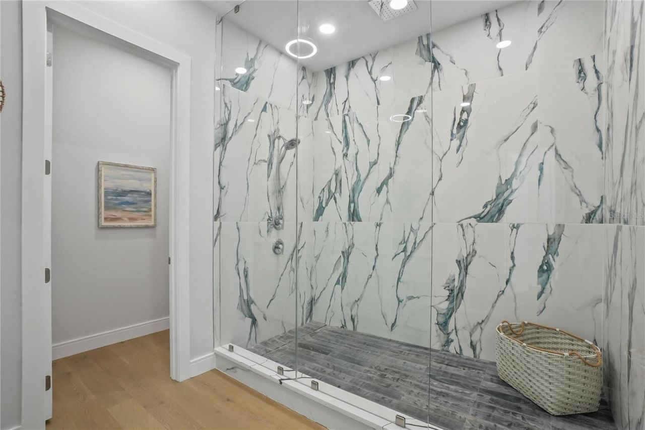 11624 Oak Lane, Seminole, FL 33778 Photo