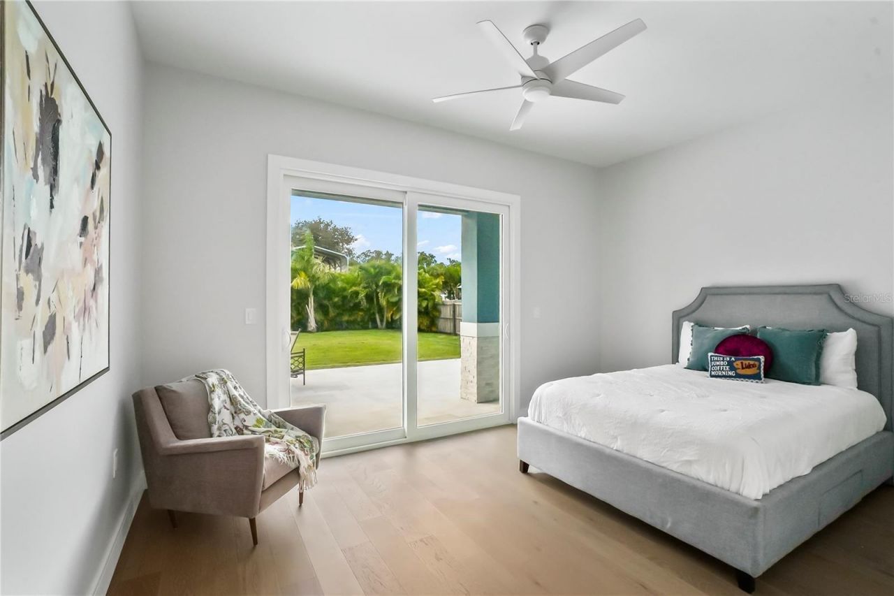 11624 Oak Lane, Seminole, FL 33778 Photo