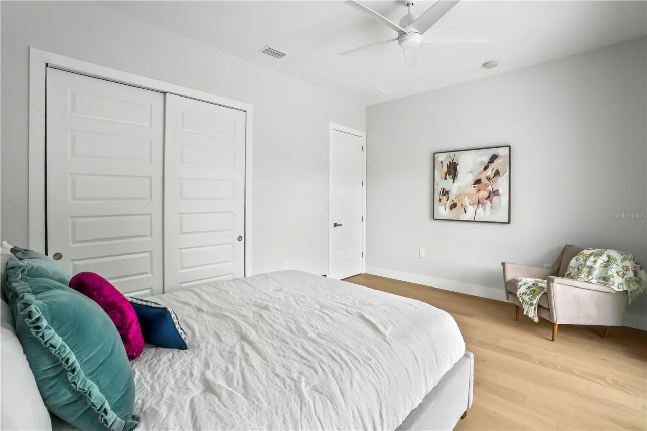 11624 Oak Lane, Seminole, FL 33778 Photo