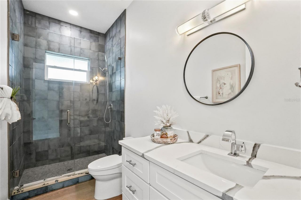 11624 Oak Lane, Seminole, FL 33778 Photo