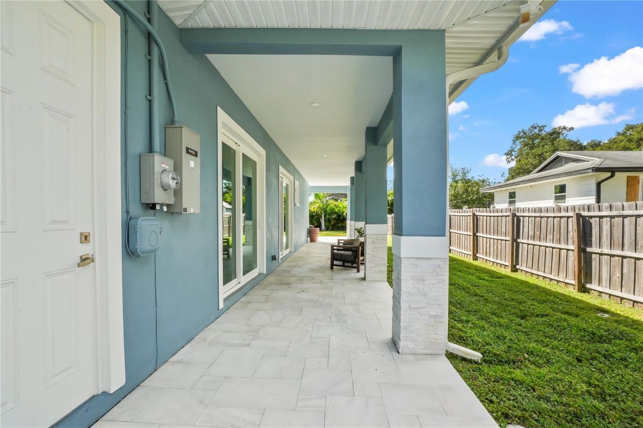 11624 Oak Lane, Seminole, FL 33778 Photo