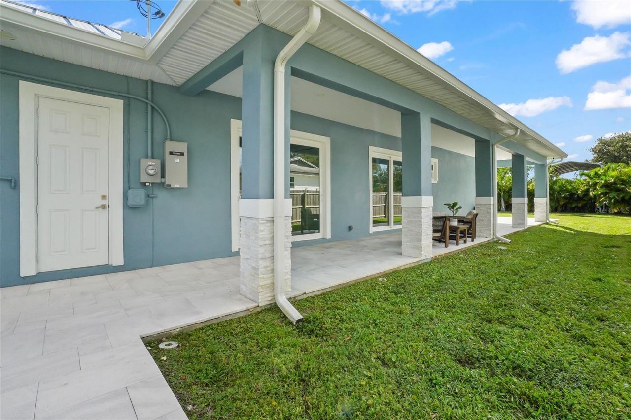 11624 Oak Lane, Seminole, FL 33778 Photo