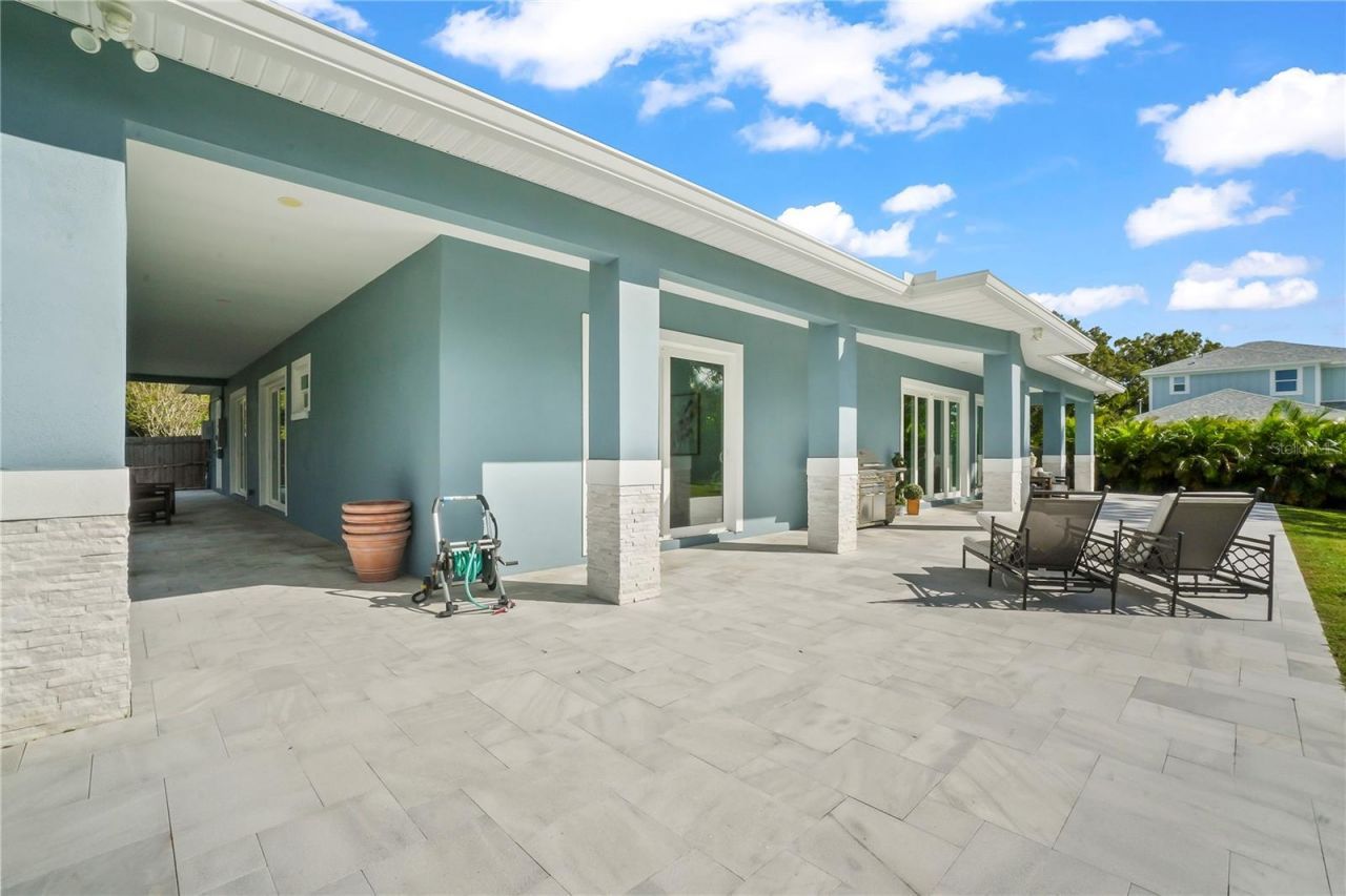 11624 Oak Lane, Seminole, FL 33778 Photo