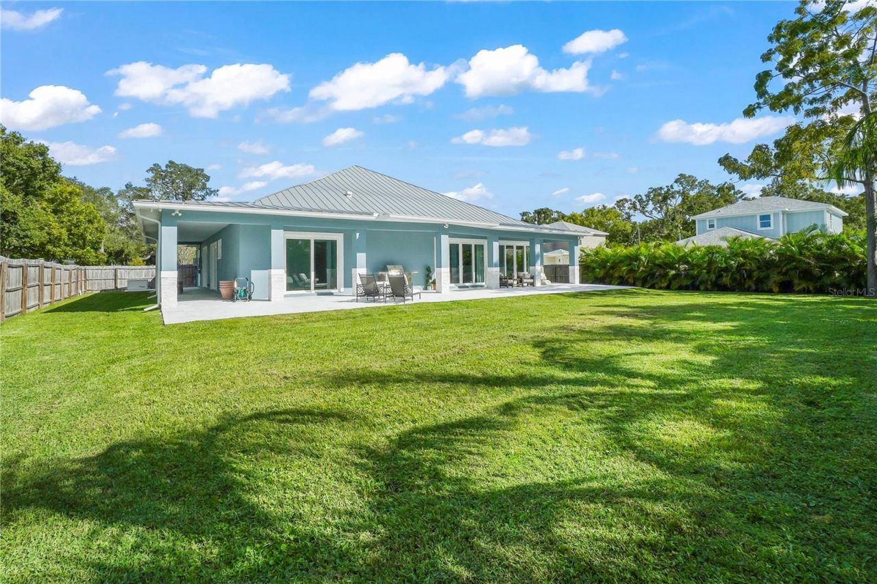 11624 Oak Lane, Seminole, FL 33778 Photo