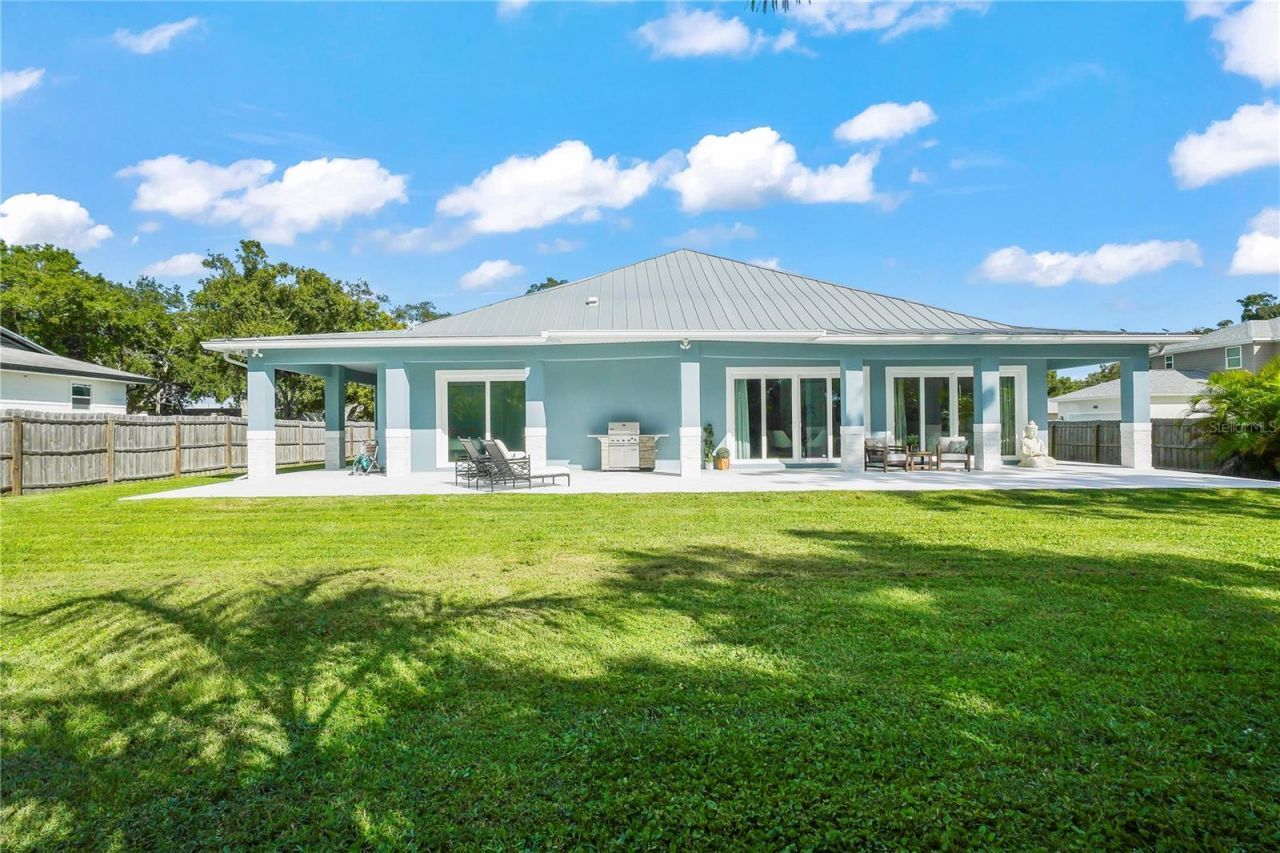 11624 Oak Lane, Seminole, FL 33778 Photo