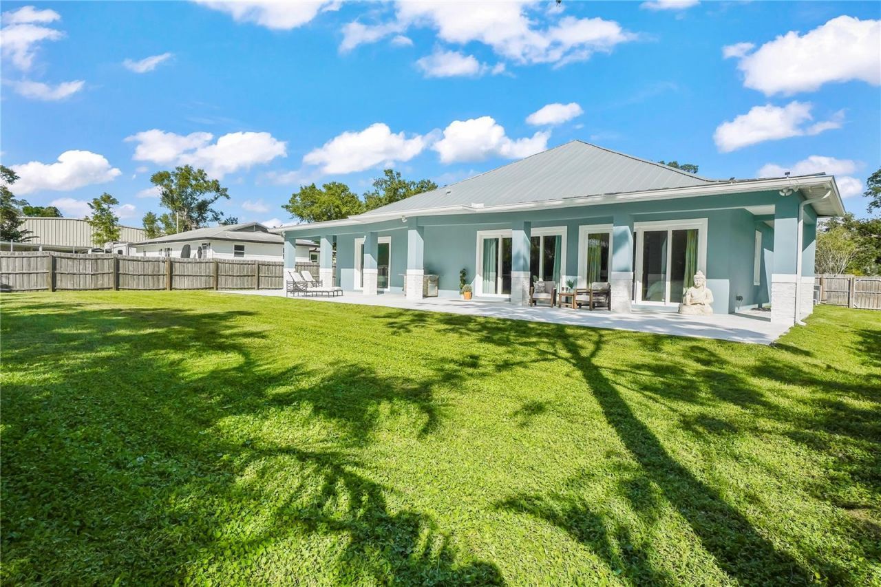 11624 Oak Lane, Seminole, FL 33778 Photo