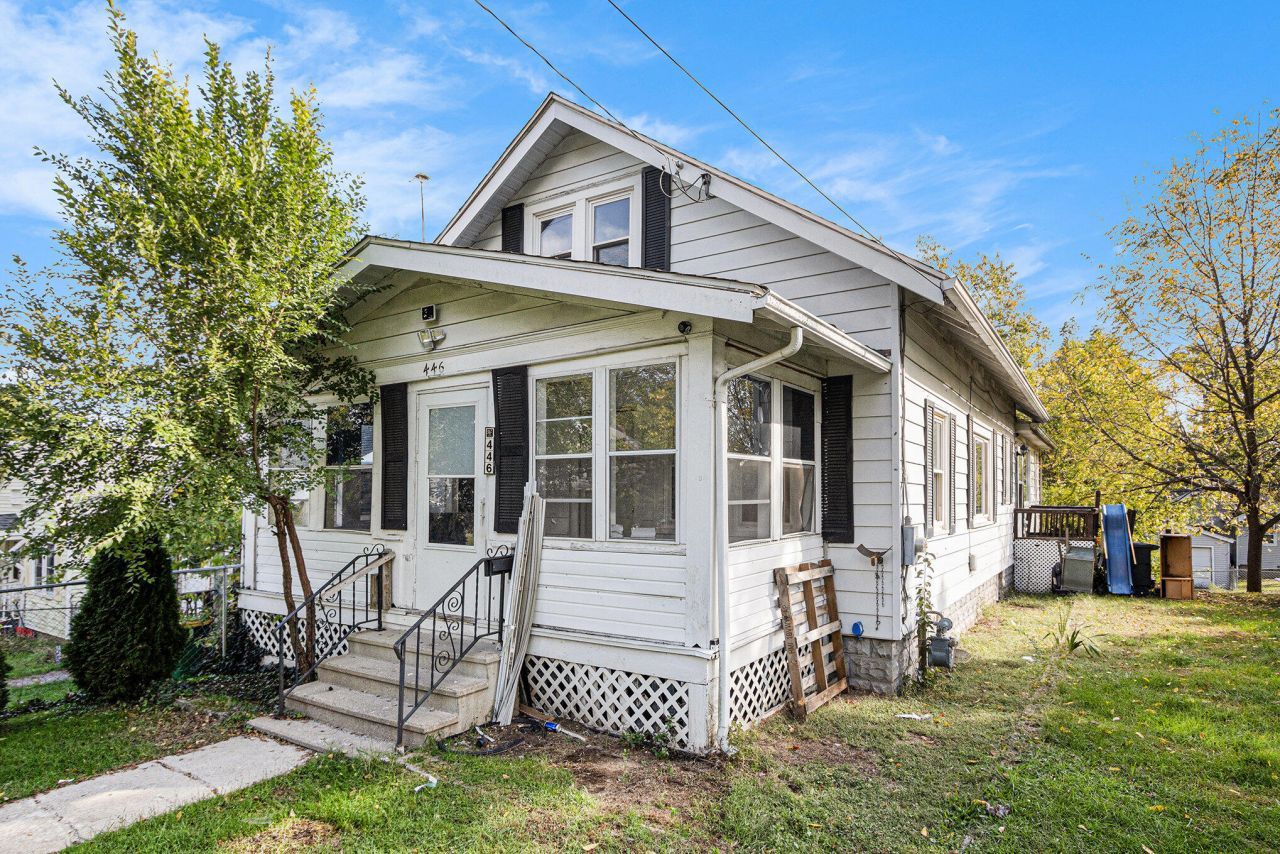 446 N 24th Street N, Springfield, MI 49037 Main Photo