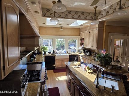 310 Mountain Street, Carson City, NV 89703 Photo