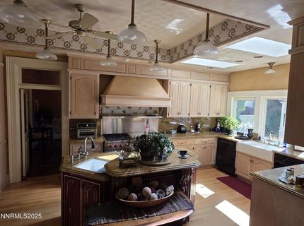 310 Mountain Street, Carson City, NV 89703 Photo