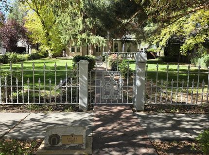 310 Mountain Street, Carson City, NV 89703 Photo