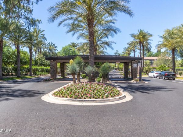 7700 E GAINEY RANCH Road, Unit 102, Scottsdale, AZ 85258