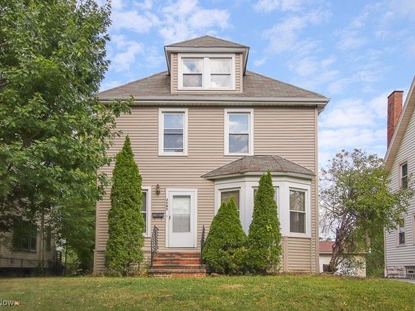 3195 Whitethorn Road, Cleveland Heights, OH 44118