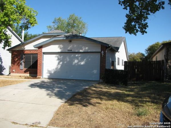 7458 Radford, San Antonio, TX 78244