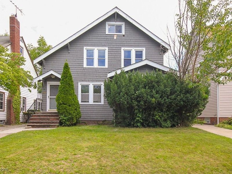 967 Pembrook Road, Cleveland Heights, OH 44121 Photo 1