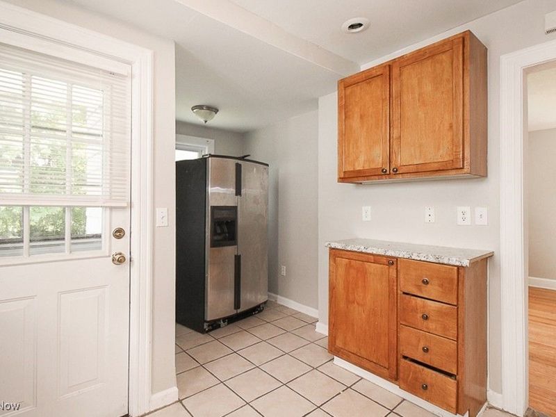 967 Pembrook Road, Cleveland Heights, OH 44121 Photo 12