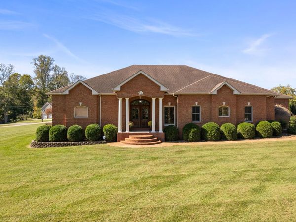 1275 Heather Way, Estill Springs, TN 37330