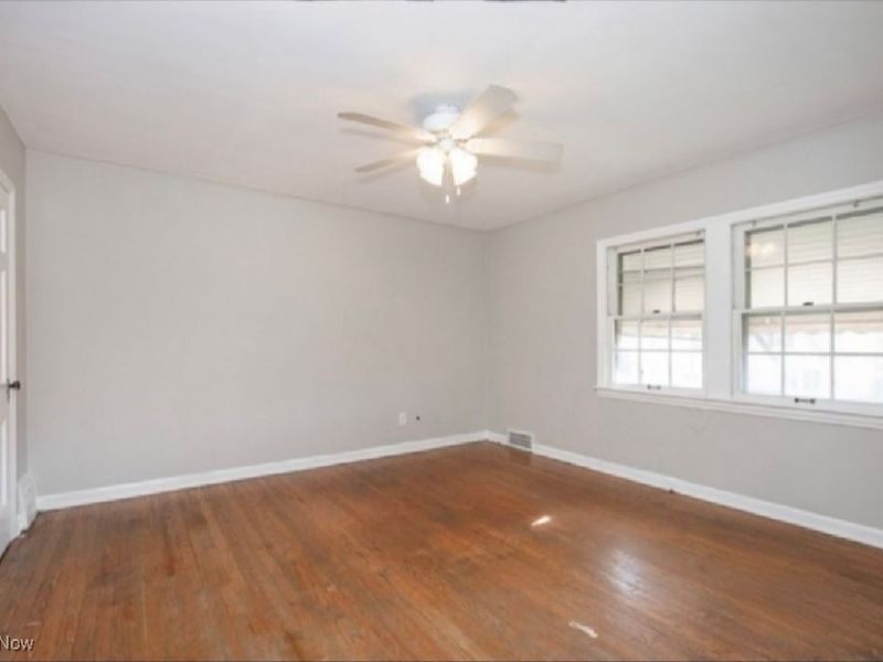 3575 Grosvenor Road, Cleveland Heights, OH 44118 Photo 10