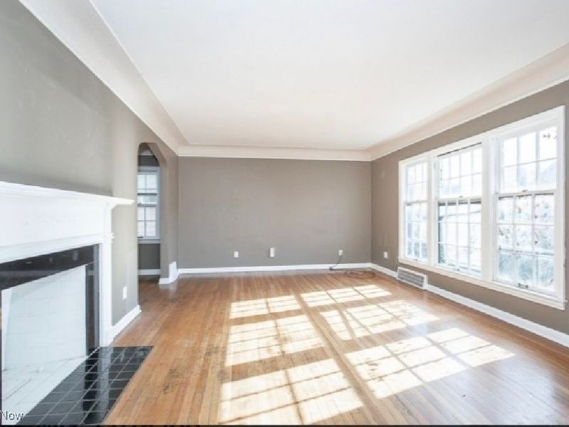 3575 Grosvenor Road, Cleveland Heights, OH 44118 Photo 4