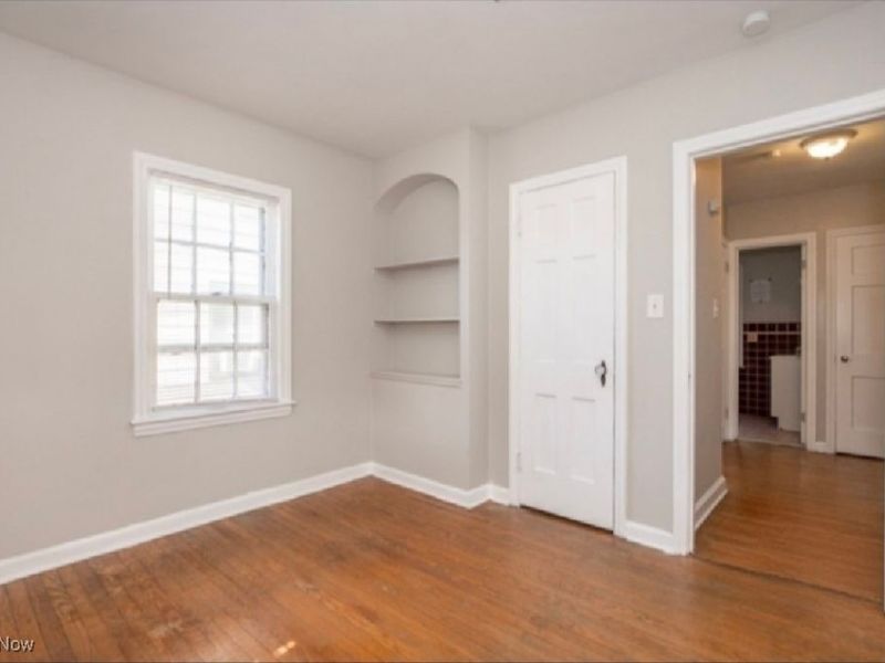 3575 Grosvenor Road, Cleveland Heights, OH 44118 Photo 6